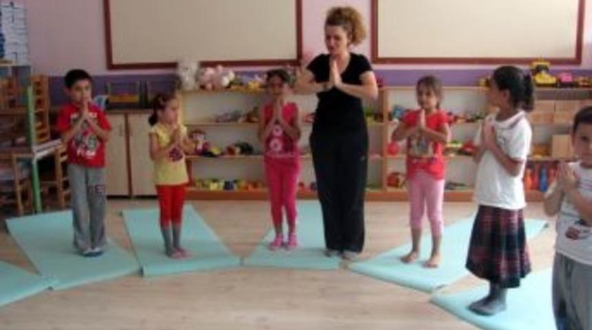 Mehmet Akif Ersoy İlk&ouml;ğretim Okulu &Ouml;ğrencileri Yogayla Tanıştı