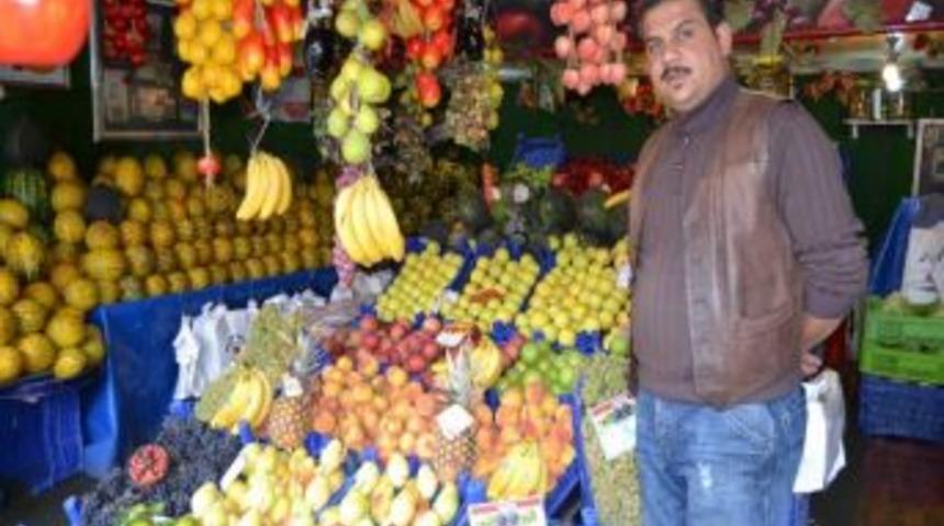 Kışlık Meyveler Reyonlardaki Yerini Aldı