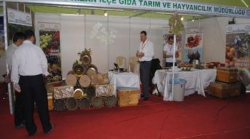 Hizan'ın Y&ouml;resel &Uuml;r&uuml;nleri Van'da Tanıtıldı