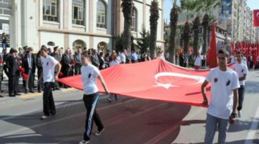 Atat&uuml;rk'&uuml;n Manisa'ya Gelişinin 87. Yıld&ouml;n&uuml;m&uuml; Kutlandı