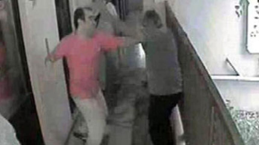 1 lira i&ccedil;in &ouml;ld&uuml;resiye dayak