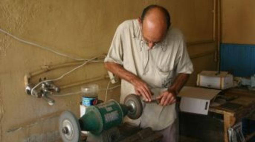 Bı&ccedil;ak Bileyicilerinin İşleri Durgun