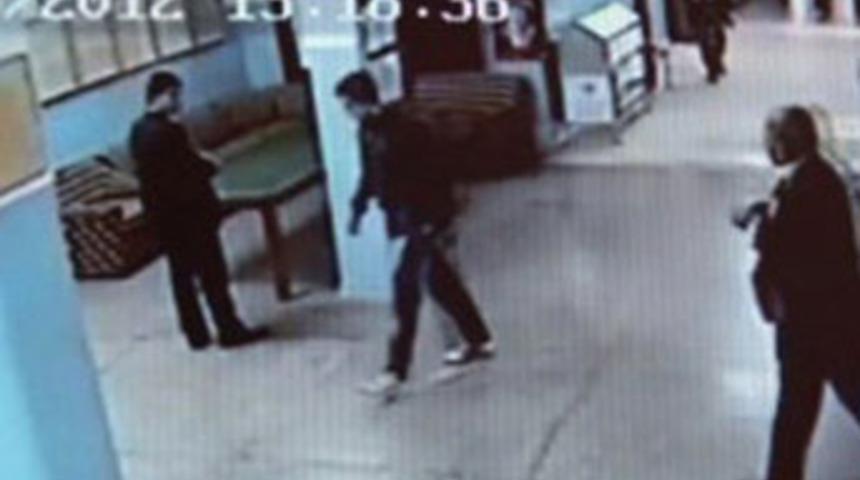 &Ouml;ğretmenlere bı&ccedil;aklı saldırı