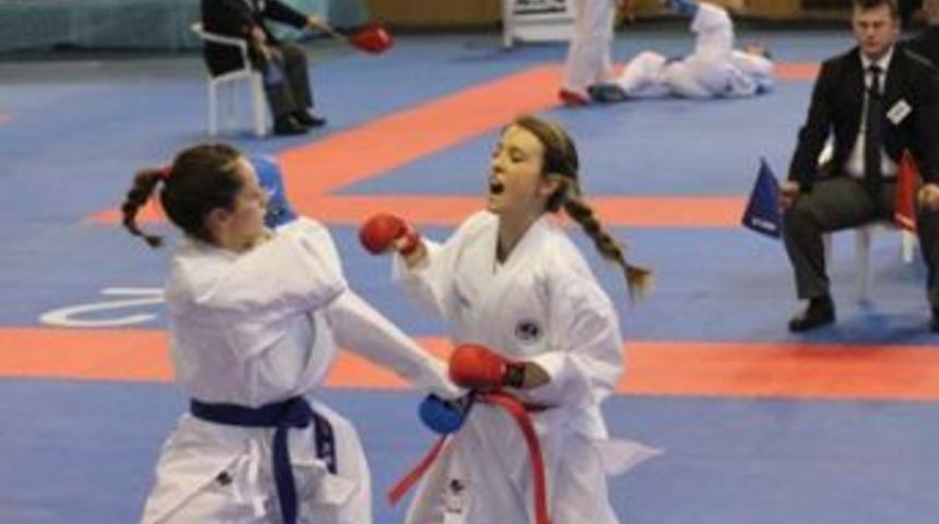 Karateciler başarıya doymuyor