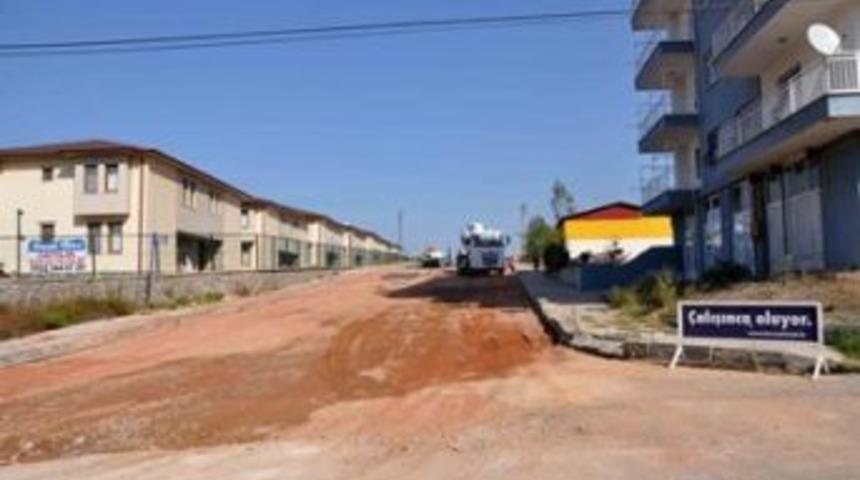 Başiskele&rsquo;de caddeler elden ge&ccedil;iyor