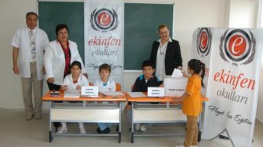 Miniklerin demokrasi idmanı