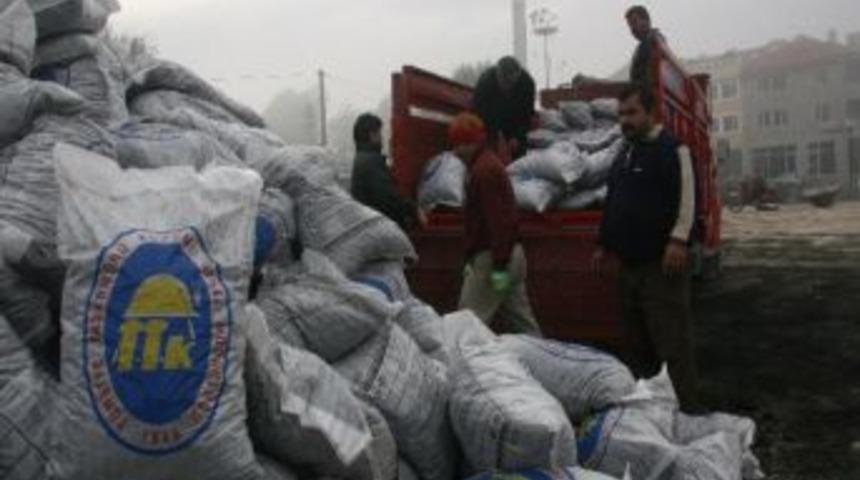 D&uuml;zce&rsquo;de Bu Yıl 4 Bin 500 Aileye K&ouml;m&uuml;r Yardımı Yapılacak