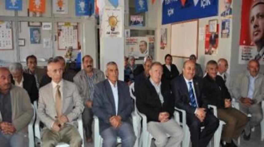 Ak Parti İl&ccedil;e Danışma Toplantıları S&uuml;r&uuml;yor