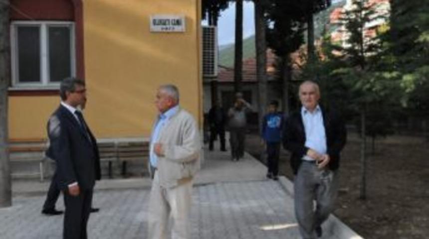 Bucak Belediyesi Camilerin Bakım &Ccedil;alışmalarını S&uuml;rd&uuml;r&uuml;yor