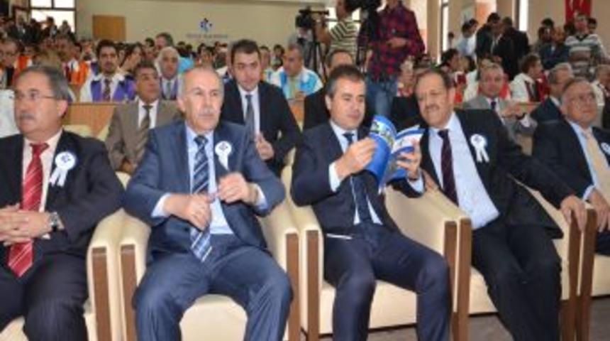 Kılı&ccedil;: Stadyum Projeleri U&ccedil;akların Kuyruğa Girmesi Gibi Ihale I&ccedil;in Kuyruğa Girdi