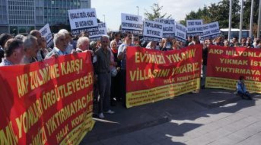 B&uuml;y&uuml;kşehir &Ouml;n&uuml;nde Kentsel D&ouml;n&uuml;ş&uuml;m&uuml; Protesto Ettiler