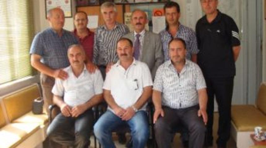 Adapazarı Kaymakamı Akın Yılmaz, Sakarya Muhtarlar Derneği &Uuml;yesi Muhtarlarla Vedalaştı