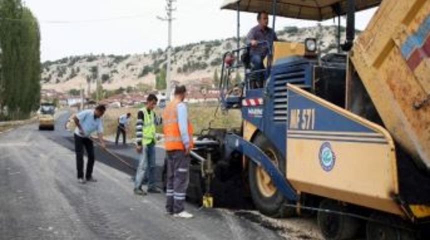 B&uuml;y&uuml;kşehir Y&ouml;r&uuml;kkırka Yolunu Asfaltladı