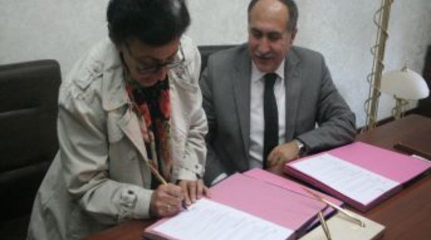 Nevşehirli Hayırsever &Ccedil;ift Yurttan Sonra, Okul Yaptıracak