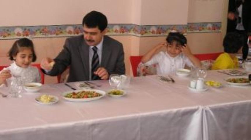 Malatya Valisi Vasip Şahin, &Ccedil;ocuk Yuvasını Denetledi