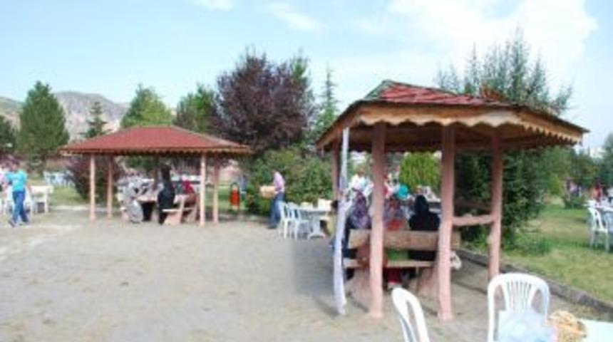 Din G&ouml;revlileri Yemekte Bir Araya Geldi