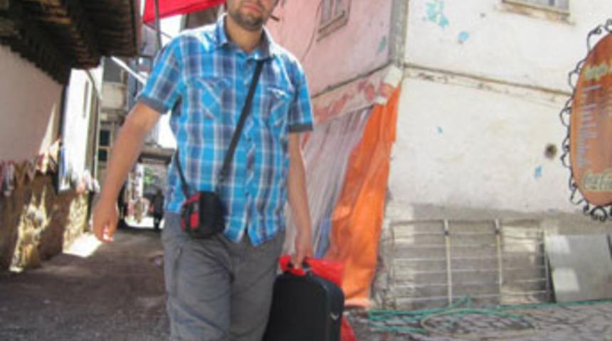 Personel aracı kaza yaptı: 2 &ouml;l&uuml;