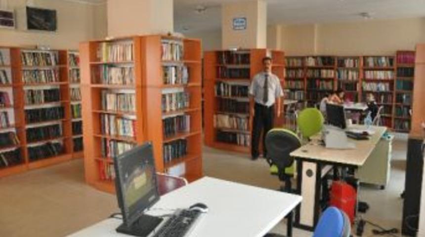 Soma&rsquo;da K&uuml;t&uuml;phaneye &Uuml;ye Sayısı İki Kat Arttı