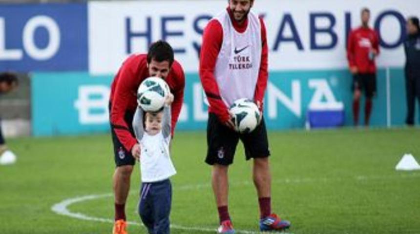 Trabzonspor'da Kaleci Tolga D&uuml;z Koşulara Başladı