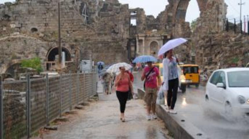 Turistlerin K&uuml;lt&uuml;r Turuna, Yağmur Engeli