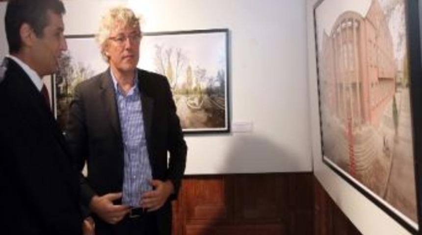 Cenani Konağı K&uuml;lt&uuml;r Ve Sanat Merkezinde Sergi A&ccedil;ılışı