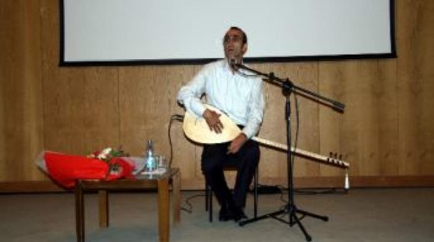 &Uuml;nl&uuml; Ozan Neşet Ertaş Sivas&rsquo;ta Anıldı