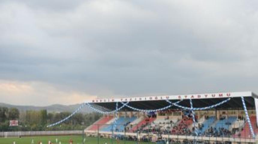 Sivas'ta Muhsin Yazıcıoğlu Spor Tesisleri T&ouml;renle A&ccedil;ıldı