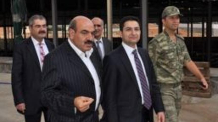 Oğuzeli Kaymakamı G&uuml;l Gaziantep Organize Besi B&ouml;lgesi&rsquo;ni İnceledi