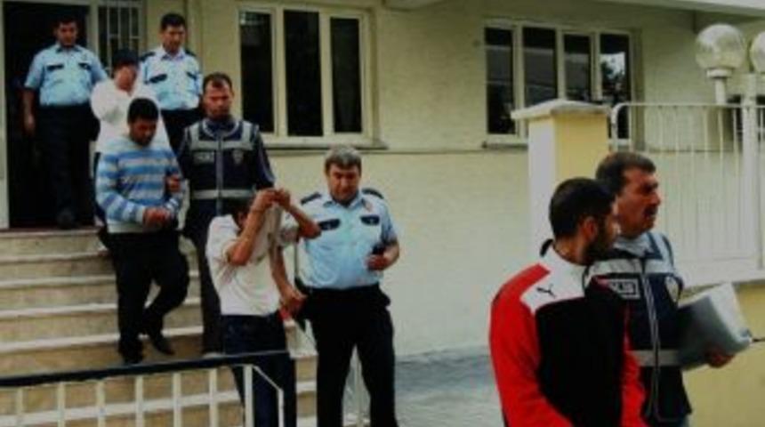 Mark Dolandırıcıları Polisten Ka&ccedil;amadı