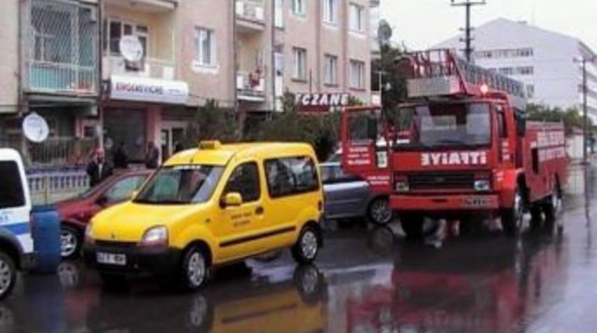 Asans&ouml;rde Sıkışan Kadın Hayatını Kaybetti