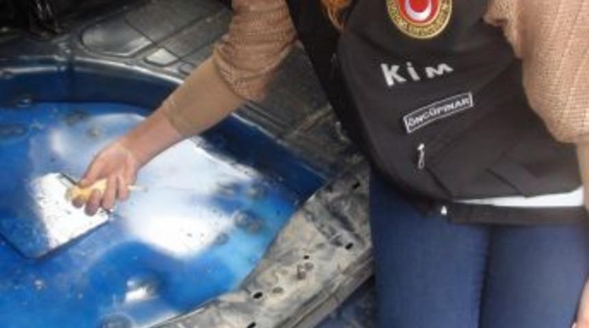 Aracın Stepne B&ouml;l&uuml;m&uuml;ne Gizlenmiş 110 Kanarya Ele Ge&ccedil;irildi