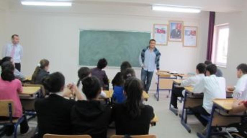 Hisarcık'ta Anadolu &Ouml;ğretmen Lisesi &Ouml;ğrencilerine Y&ouml;nelik Tiyatro Kursu