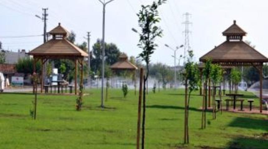 Atat&uuml;rk Mahallesi&rsquo;ne 8 D&ouml;n&uuml;ml&uuml;k Yeşil Alan