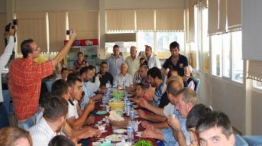 Meyve &Uuml;reticileri Kahvaltıda Buluştu