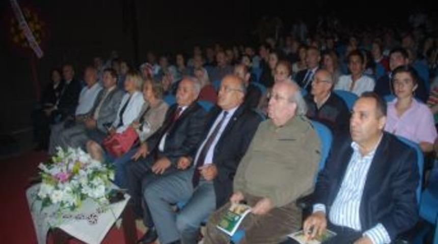 Neşat Erta&ccedil; Giresun'da T&uuml;rk&uuml;leriyle Anıldı