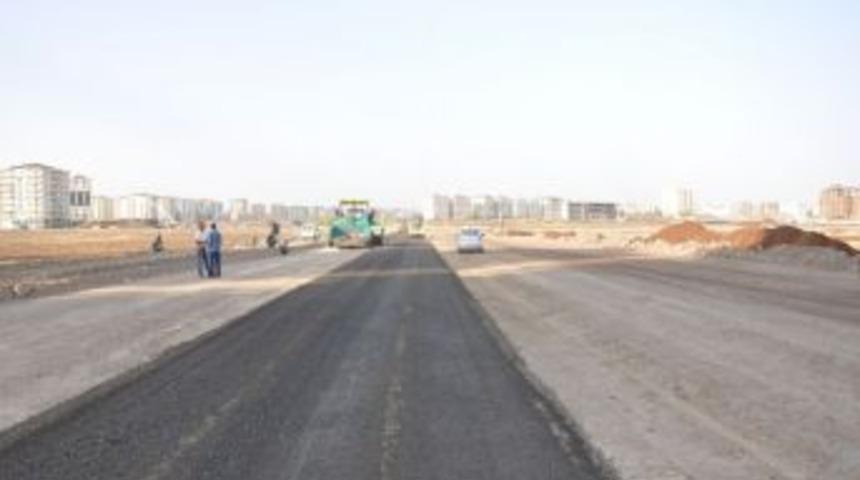 Bağlar&rsquo;da Yol &Ccedil;alışmaları S&uuml;r&uuml;yor