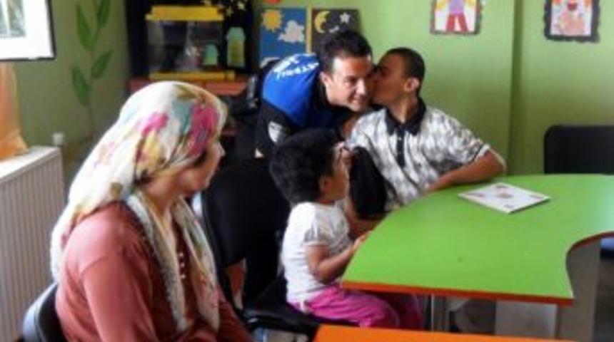 Polisten Engelli &Ouml;ğrencilere Ziyaret