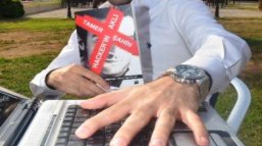(&ouml;zel Haber) İlk Hacker İlk Kitabını &Ccedil;ıkardı