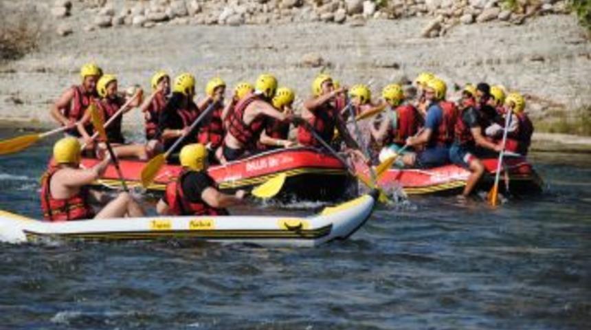 Koreli &Ouml;ğrenciler Rafting I&ccedil;in Avrupa Yerine T&uuml;rkiye'yi Tercih Ediyor