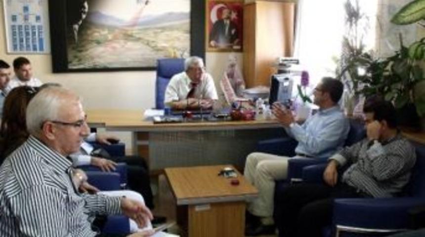 Ak Parti&rsquo;den Yeni Tapu M&uuml;d&uuml;r&uuml;ne Ziyaret