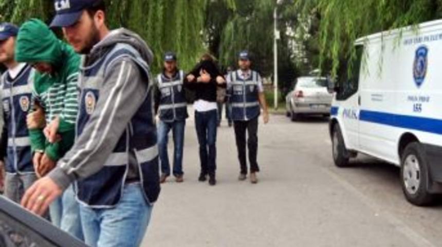 Eskişehir Emniyeti Su&ccedil;lulara G&ouml;z A&ccedil;tırmıyor