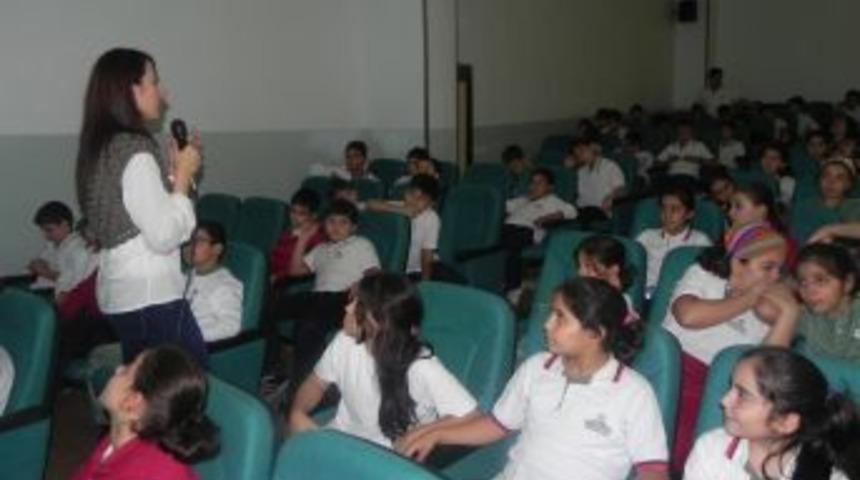 &Ouml;ğrencilere Sağlıklı Beslenme Eğitimi