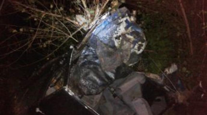 K&ouml;pr&uuml;den U&ccedil;an Ara&ccedil;tan Sağ &Ccedil;ıktı