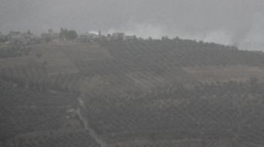 Sınır K&ouml;ylerinden Dumanlar Y&uuml;kseliyor