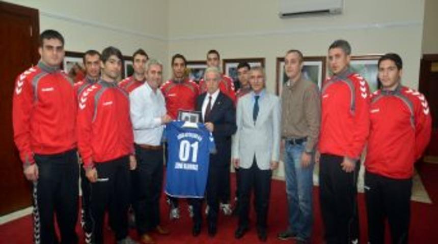 &Ccedil;ukobirlik Spor Kul&uuml;b&uuml;&rsquo;nden Aldırmaz&rsquo;a Teşekk&uuml;r Ziyareti