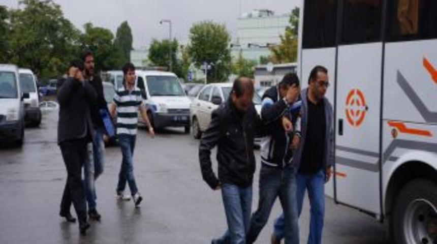 Kredi Kartı Dolandırıcılarına Operasyon: 34 G&ouml;zaltı