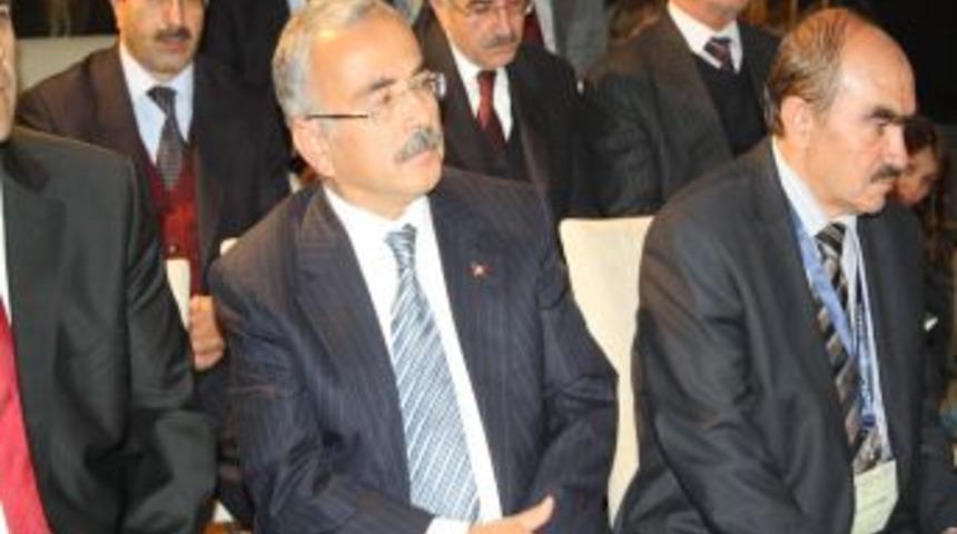 Kars&rsquo;ta Harakani Hazretleri Sempozyumla Anılıyor