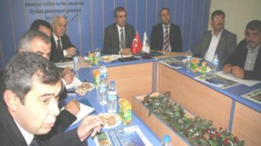 Yozgat Valisi Abdulkadir Yazıcı, &ldquo;yozgat&rsquo;tan G&ouml;&ccedil;&uuml; Durduracak &Ccedil;alışmalar Ve Projeler &Uuml;retmemiz Gerekiyor&rdquo;