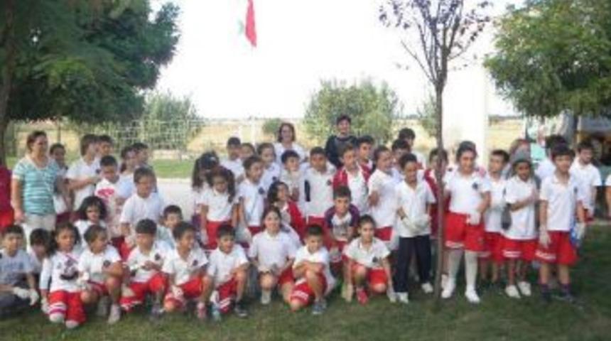 &Uuml;lkem Koleji &Ouml;ğrencilerinden Havyan Barınağına Ziyaret