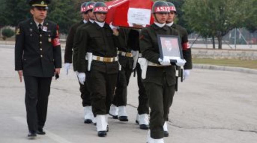 Şehit Uzman &Ccedil;avuş Bayram Kut'un Cenazesi Memleketine G&ouml;nderildi